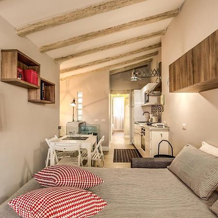 Attic With Terrace By Trevi Fountain Roma Exterior foto