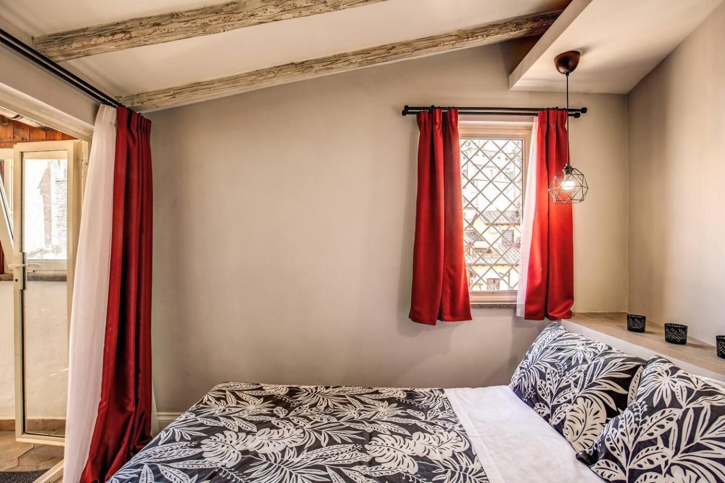 Attic With Terrace By Trevi Fountain Roma Exterior foto