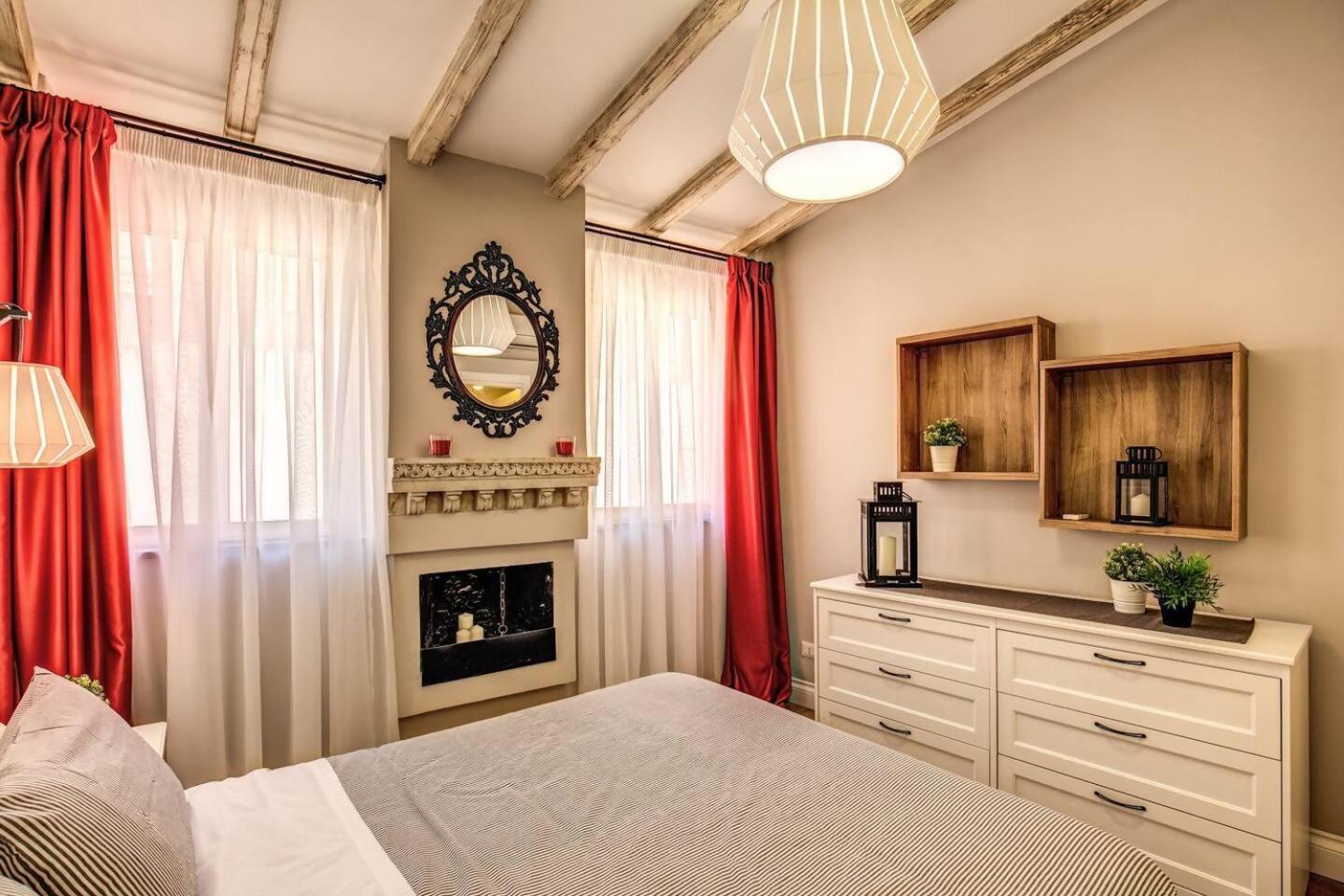 Attic With Terrace By Trevi Fountain Roma Exterior foto