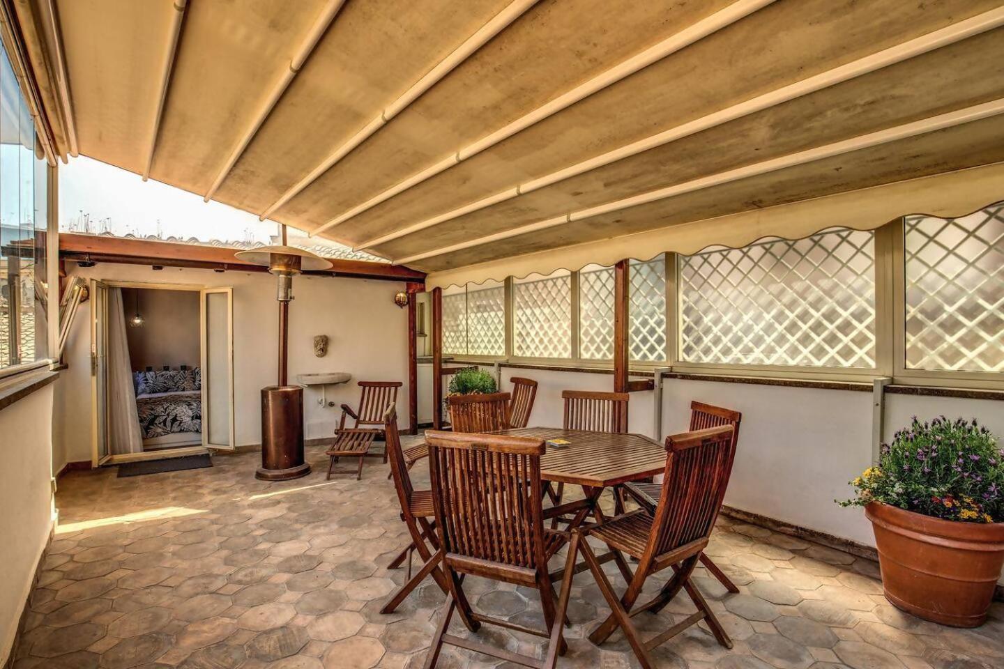 Attic With Terrace By Trevi Fountain Roma Exterior foto