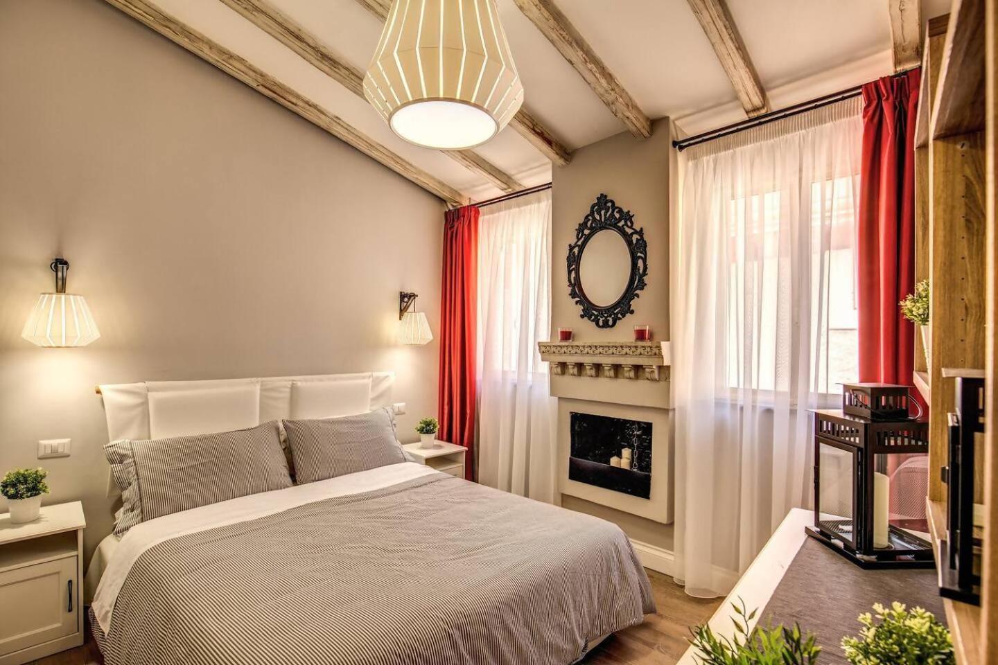 Attic With Terrace By Trevi Fountain Roma Exterior foto